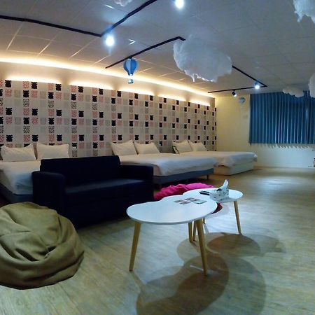 Sleep In Guest House Hualien Exterior foto